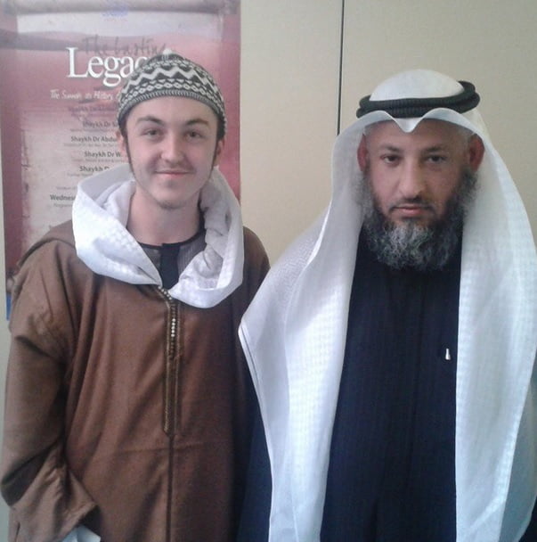 Met Sheikh Al-Khamees op de foto.
